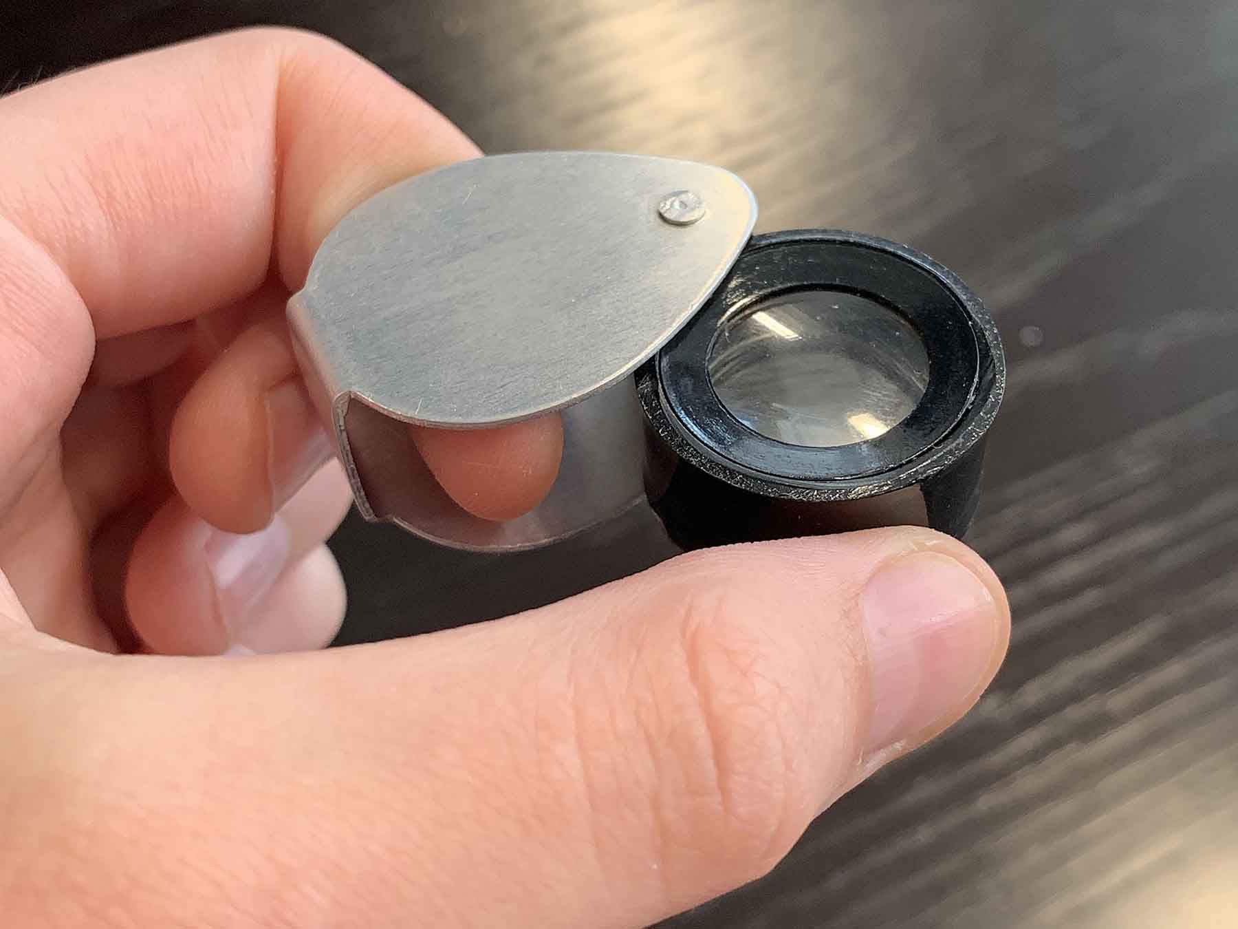 How to Use a Jeweller’s Loupe