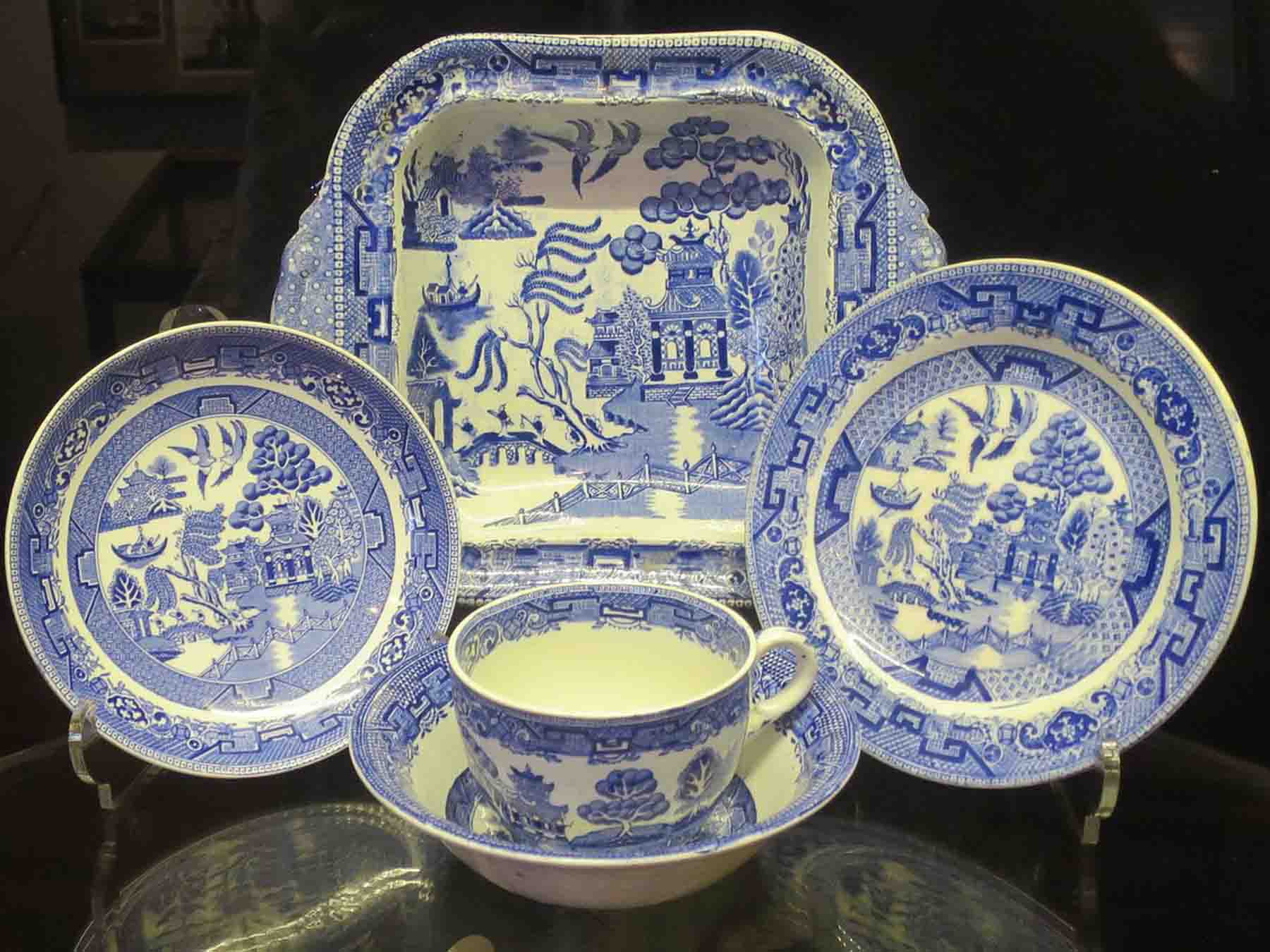 Most Valuable Antique Dishes 6 