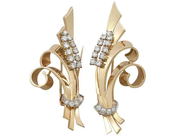 What is a Duette Brooch?