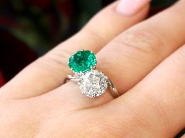 Antique Emerald Twist Ring