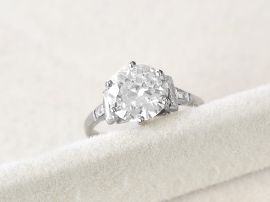 diamond solitaire engagement ring