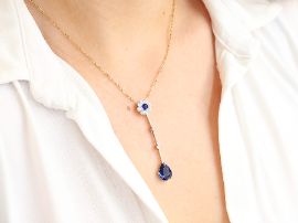 sapphire pendant wearing