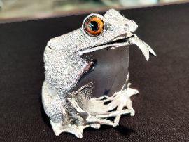 Novelty Silver Frog Condiment Set