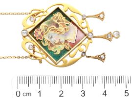 Art Nouveau Enamel Pendant in Gold size