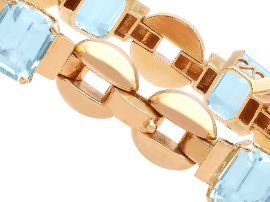 Art Deco Aquamarine Bracelet in Gold closed