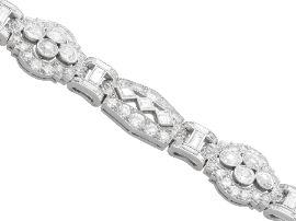 18 Carat Diamond Bracelet in Platinum