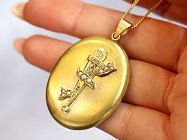 gold Victorian locket 