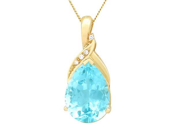 Blue Topaz Pendant Yellow Gold