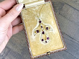 garnet pendant 