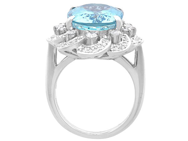 aquamarine engagement ring claw setting 