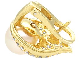 Pearl Cluster Earrings in Gold reverse 