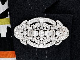 Large 1920s Diamond Brooch Platinum wearing 