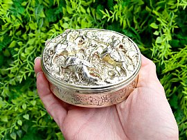 Sterling Silver Table Snuff Box outside 