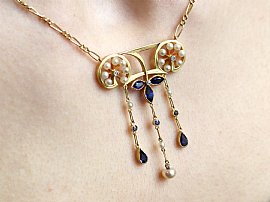 Art Nouveau Necklace in Gold with Sapphires and Pearls wearing