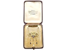 Art Nouveau Necklace in Gold with Sapphires and Pearls box