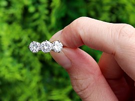 vintage diamond trilogy ring outside