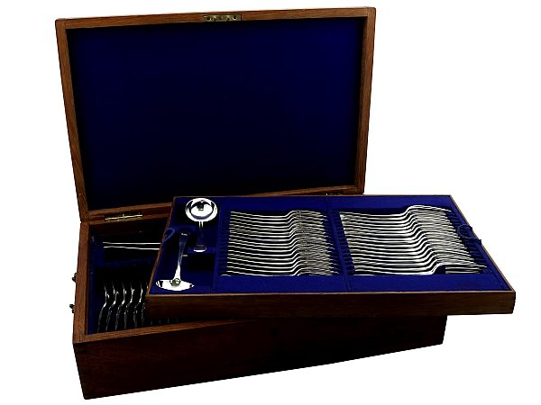 77 Piece Canteen of Cutlery Set