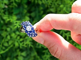 Vintage Sapphire Cluster Ring in Gold