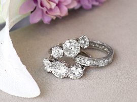 Three stone rings 