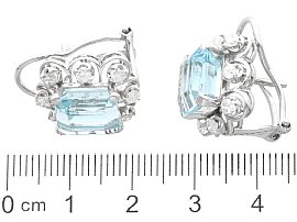 Emerald Cut Aquamarine Earrings in White Gold size