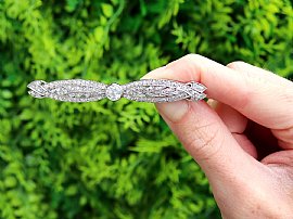 Horizontal Platinum Diamond Brooch Pin