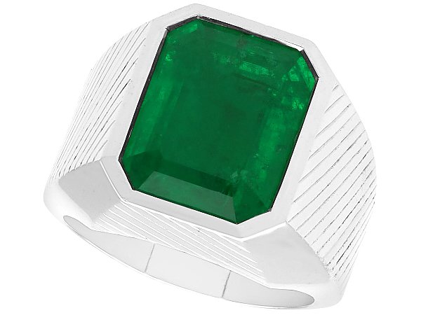 Chunky Emerald Ring by Theo Fennel for Sale