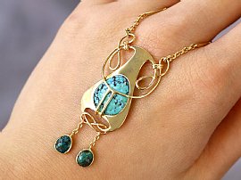 Turquoise Art Nouveau Pendant in Gold