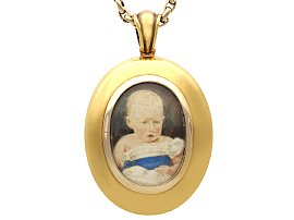 Gemstone Victorian Locket in Gold for Sale