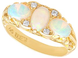 Antique 1.45ct Opal Trilogy Ring in 18ct Yellow Gold