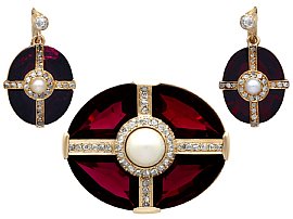 Antique 26.52ct Garnet, 1.23ct Diamond, Pearl and 15ct Yellow Gold Jewellery Set